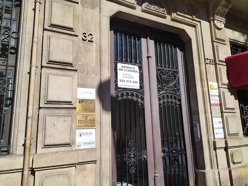 Aluni.net Alojamientos Universitarios en Barcelona - inmobiliaria
