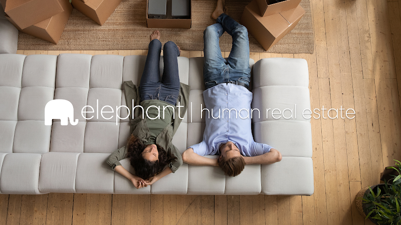 Elephant Real Estate · Room Málaga - inmobiliaria