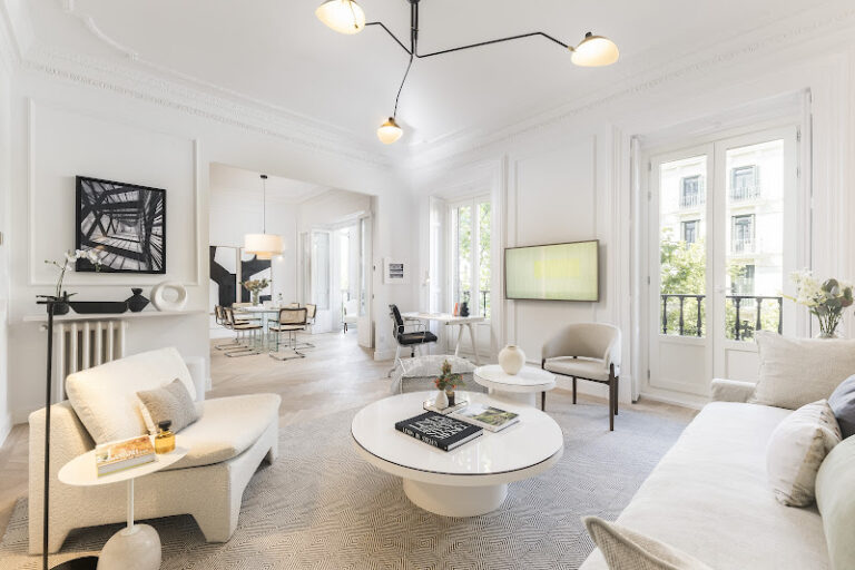 Homeclub Apartments