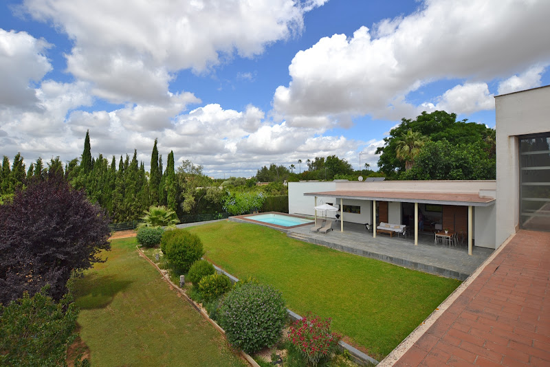 Lacroix International Properties - inmobiliaria