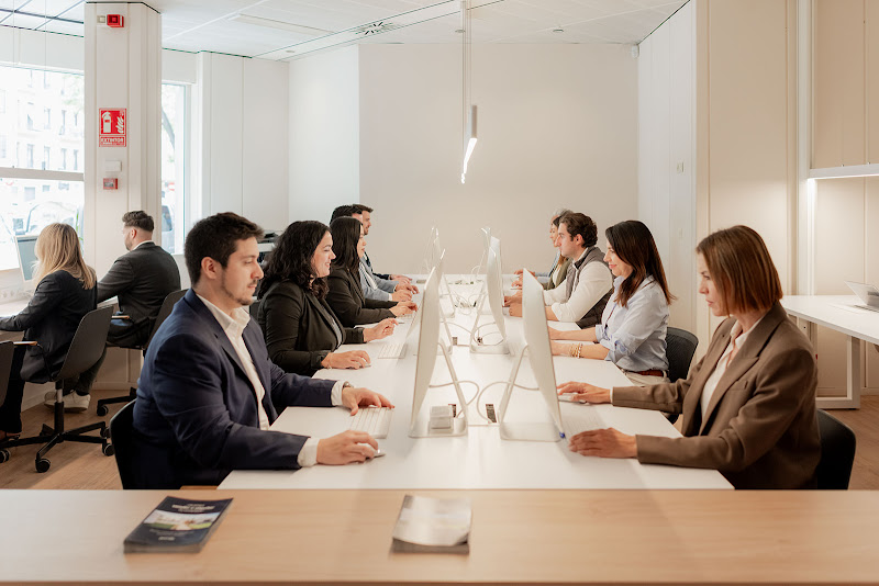 Person Inmobiliaria – Extramurs - inmobiliaria